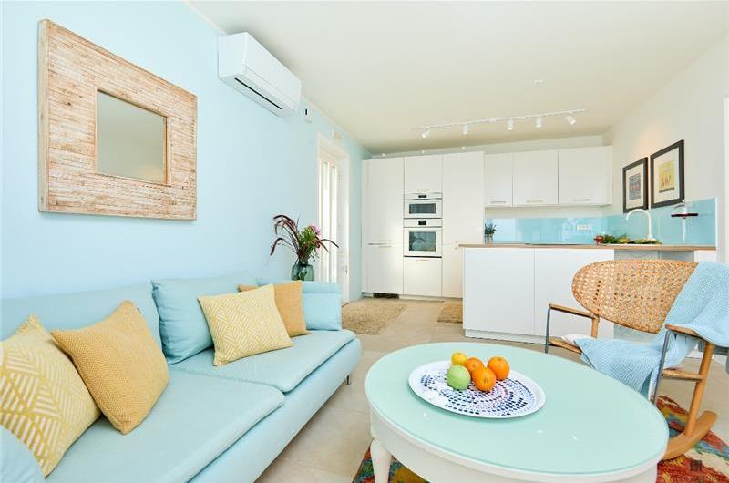 2 bedroom villa with pool, Orasac near Dubrovnik, sleeps 4