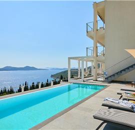 4 bedroom villa with pool and sea view, Orašac, sleeps 8