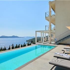4 bedroom villa with pool and sea view, Orašac, sleeps 8
