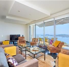 4 bedroom villa with pool and sea view, Orašac, sleeps 8