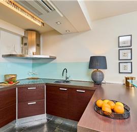 4 bedroom villa with pool and sea view, Orašac, sleeps 8