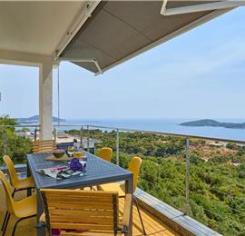 4 bedroom villa with pool and sea view, Orašac, sleeps 8