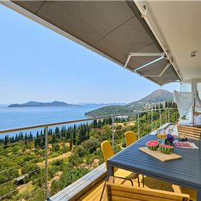 4 bedroom villa with pool and sea view, Orašac, sleeps 8