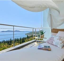 4 bedroom villa with pool and sea view, Orašac, sleeps 8