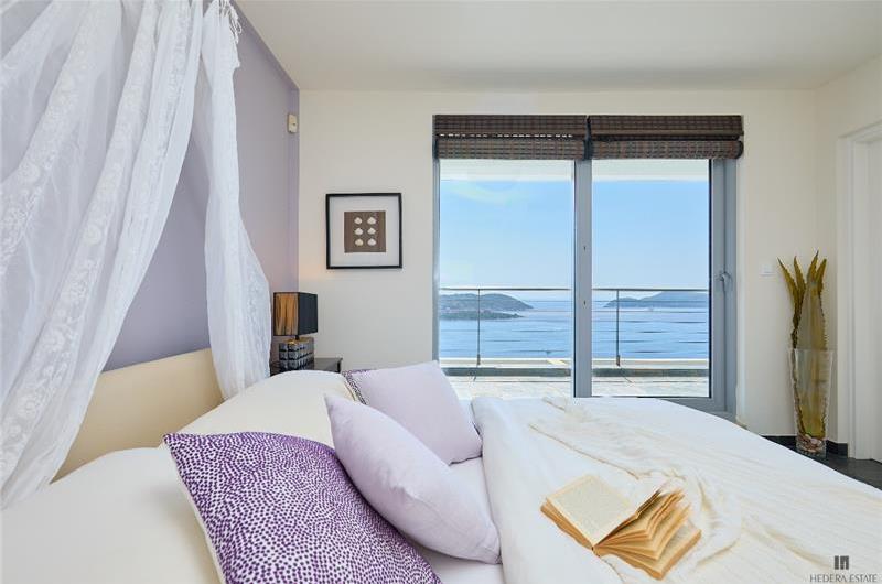 4 bedroom villa with pool and sea view, Orašac, sleeps 8