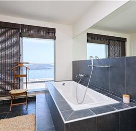 4 bedroom villa with pool and sea view, Orašac, sleeps 8