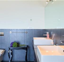 4 bedroom villa with pool and sea view, Orašac, sleeps 8