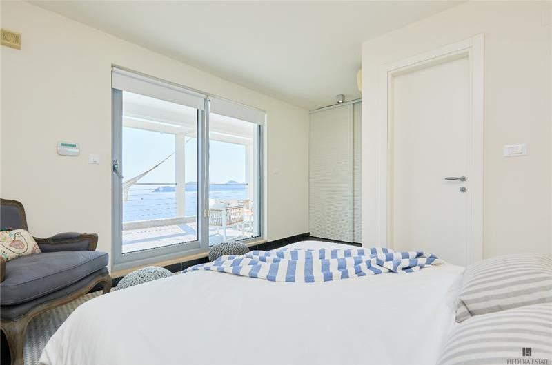 4 bedroom villa with pool and sea view, Orašac, sleeps 8