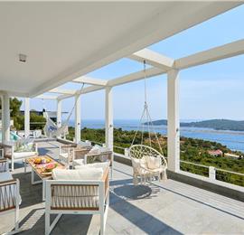 4 bedroom villa with pool and sea view, Orašac, sleeps 8
