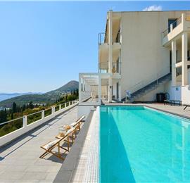 4 bedroom villa with pool and sea view, Orašac, sleeps 8