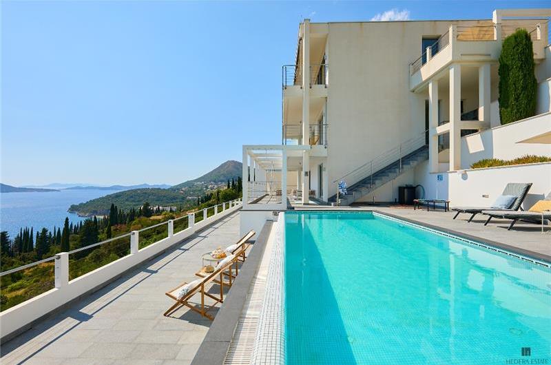4 bedroom villa with pool and sea view, Orašac, sleeps 8