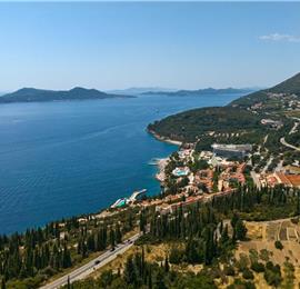 4 bedroom villa with pool and sea view, Orašac, sleeps 8