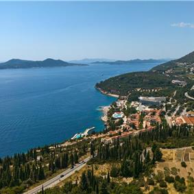 4 bedroom villa with pool and sea view, Orašac, sleeps 8