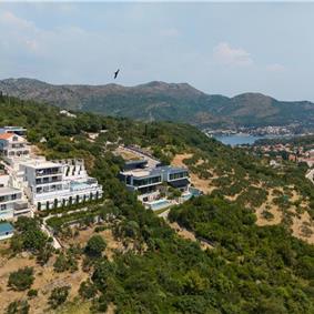 4 bedroom villa with pool and sea view, Orašac, sleeps 8