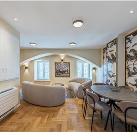Two-bedroom luxury sea view apartment along Split city sea front sleeps 4