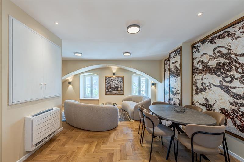 Two-bedroom luxury sea view apartment along Split city sea front sleeps 4