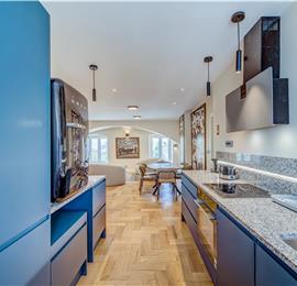 Two-bedroom luxury sea view apartment along Split city sea front sleeps 4