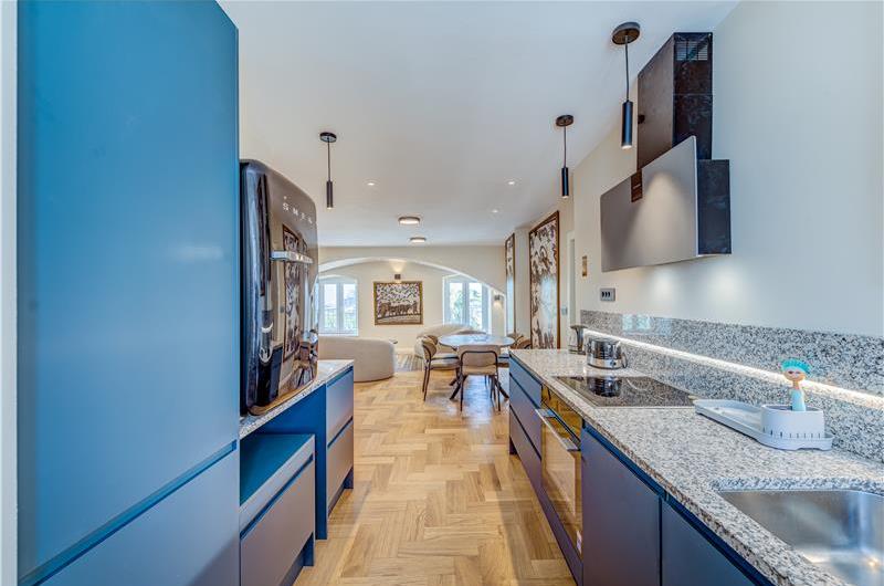 Two-bedroom luxury sea view apartment along Split city sea front sleeps 4