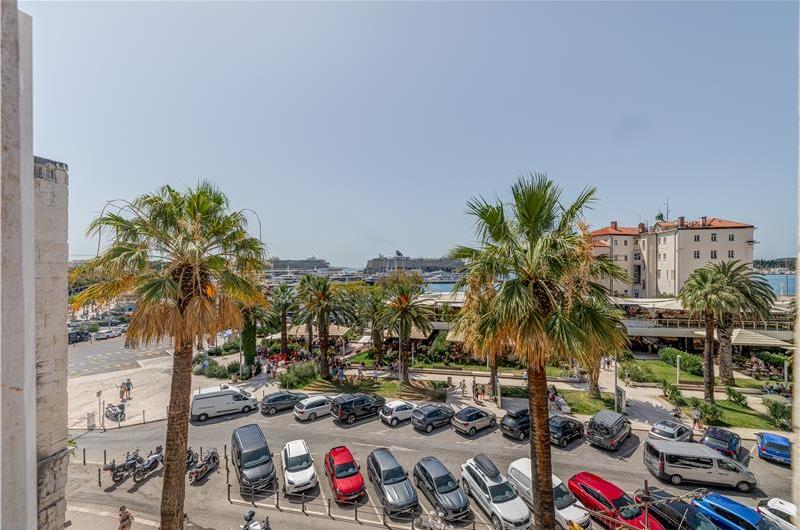 Two-bedroom luxury sea view apartment along Split city sea front sleeps 4