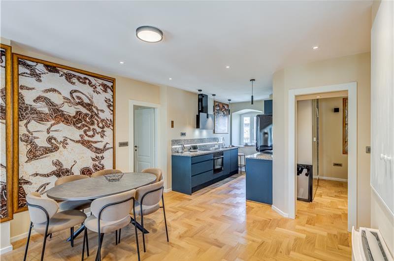 Two-bedroom luxury sea view apartment along Split city sea front sleeps 4