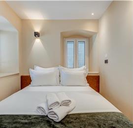 Two-bedroom luxury sea view apartment along Split city sea front sleeps 4