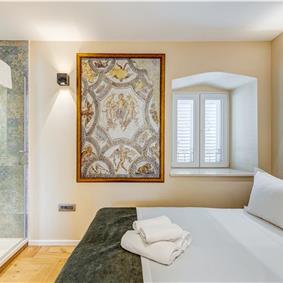 Two-bedroom luxury sea view apartment along Split city sea front sleeps 4