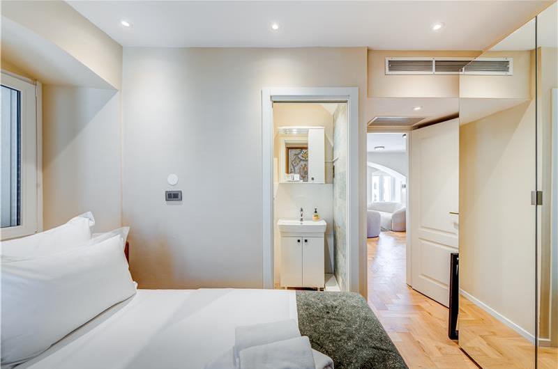 Two-bedroom luxury sea view apartment along Split city sea front sleeps 4