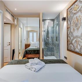 Two-bedroom luxury sea view apartment along Split city sea front sleeps 4