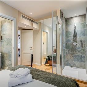 Two-bedroom luxury sea view apartment along Split city sea front sleeps 4