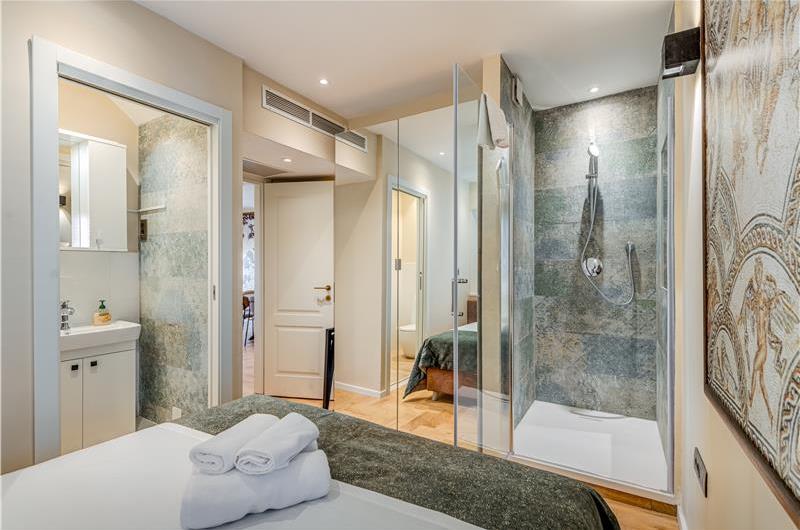 Two-bedroom luxury sea view apartment along Split city sea front sleeps 4