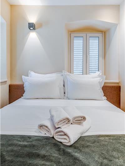 Two-bedroom luxury sea view apartment along Split city sea front sleeps 4