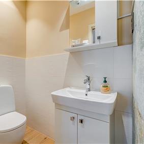 Two-bedroom luxury sea view apartment along Split city sea front sleeps 4