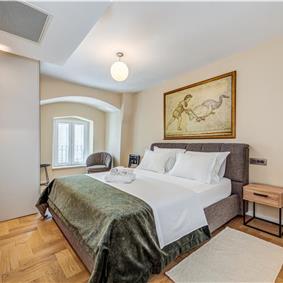 Two-bedroom luxury sea view apartment along Split city sea front sleeps 4