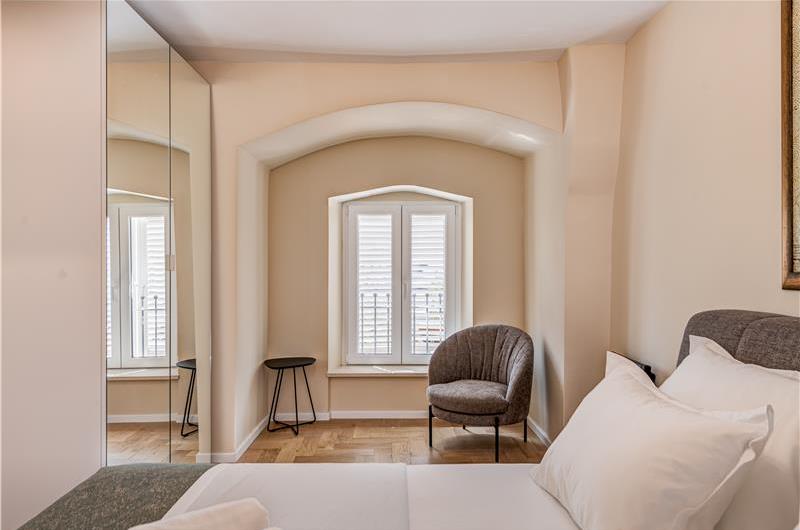 Two-bedroom luxury sea view apartment along Split city sea front sleeps 4