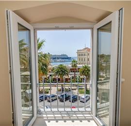 Two-bedroom luxury sea view apartment along Split city sea front sleeps 4