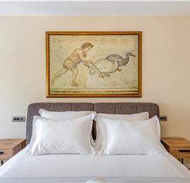 Two-bedroom luxury sea view apartment along Split city sea front sleeps 4