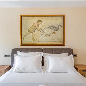 Two-bedroom luxury sea view apartment along Split city sea front sleeps 4
