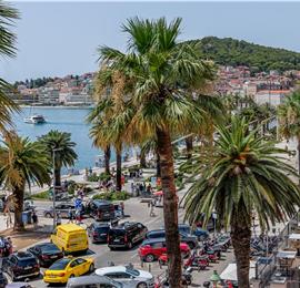Two-bedroom luxury sea view apartment along Split city sea front sleeps 4