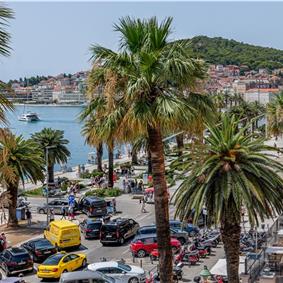 Two-bedroom luxury sea view apartment along Split city sea front sleeps 4