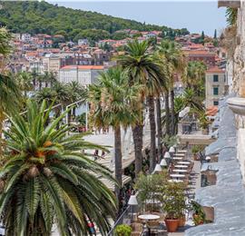 Two-bedroom luxury sea view apartment along Split city sea front sleeps 4