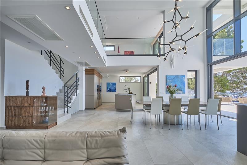 Beachfront villa in Prizba, photograph 25
