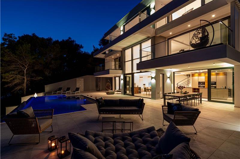 6 bedroom villa with infinity pool and sea views, Korcula Island, sleeps 12