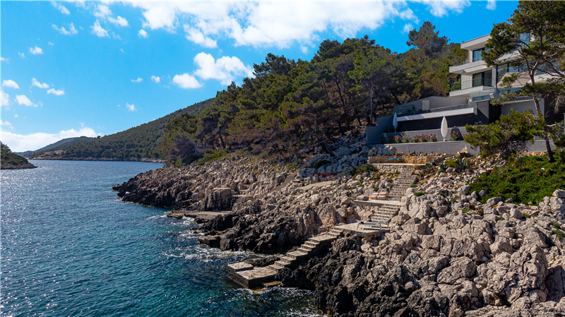 6 bedroom villa with infinity pool and sea views, Korcula Island, sleeps 12