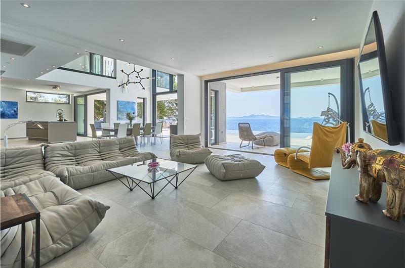 6 bedroom villa with infinity pool and sea views, Korcula Island, sleeps 12