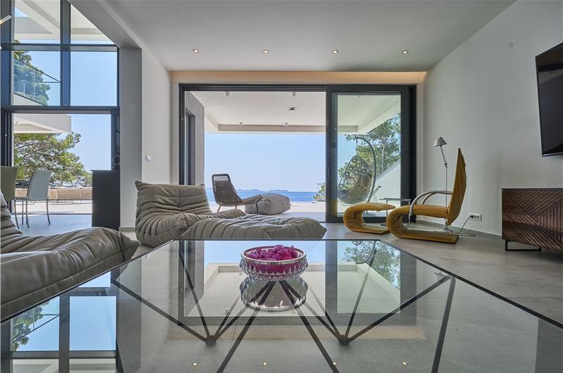 6 bedroom villa with infinity pool and sea views, Korcula Island, sleeps 12