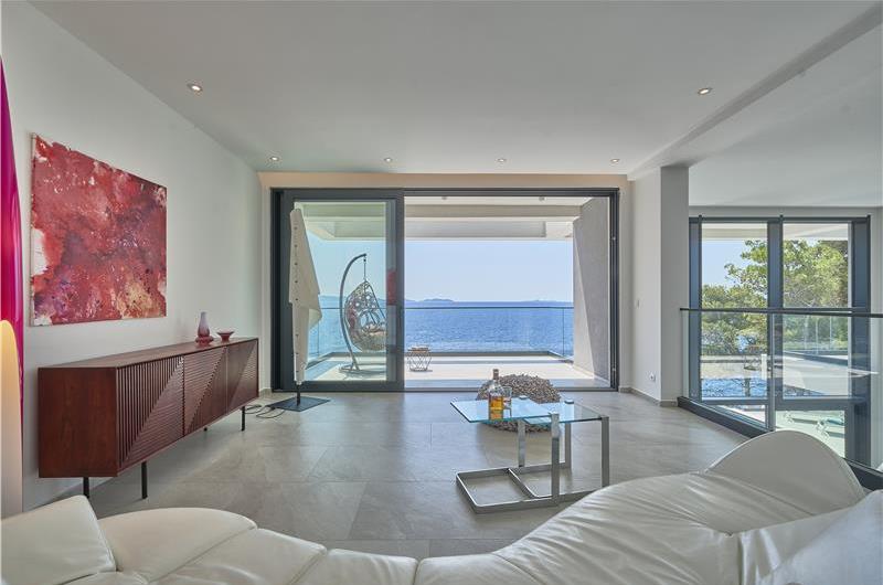 6 bedroom villa with infinity pool and sea views, Korcula Island, sleeps 12