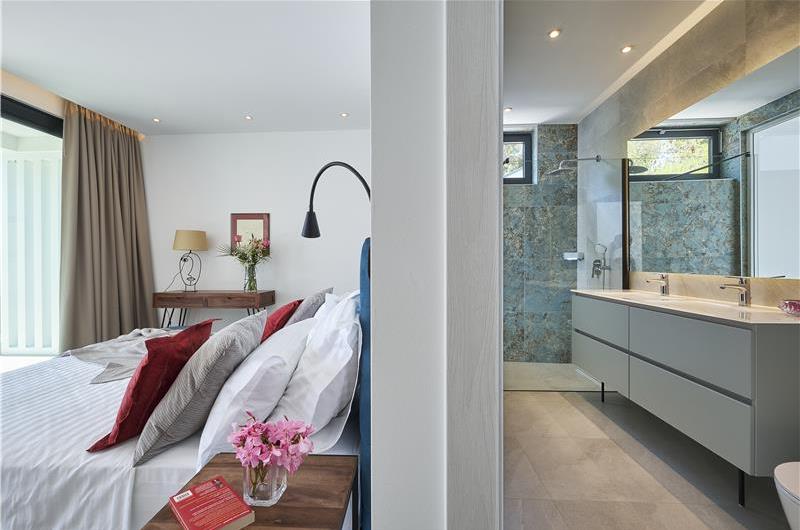 6 bedroom villa with infinity pool and sea views, Korcula Island, sleeps 12