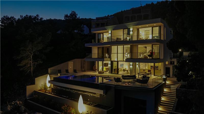 6 bedroom villa with infinity pool and sea views, Korcula Island, sleeps 12