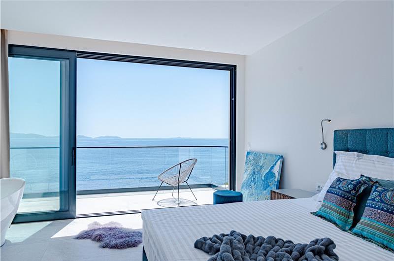 6 bedroom villa with infinity pool and sea views, Korcula Island, sleeps 12