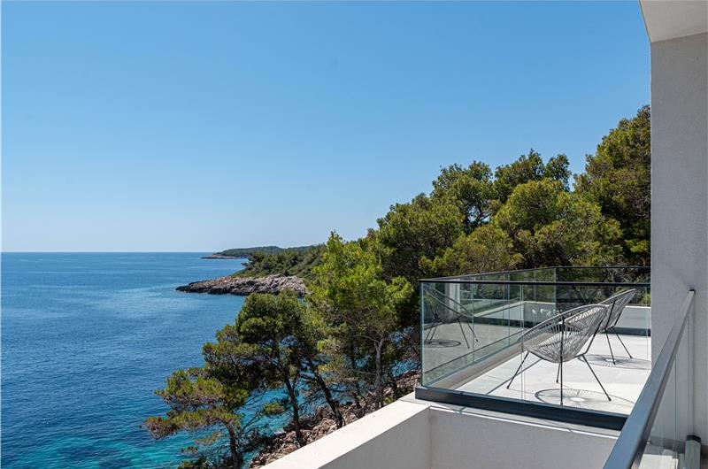 6 bedroom villa with infinity pool and sea views, Korcula Island, sleeps 12